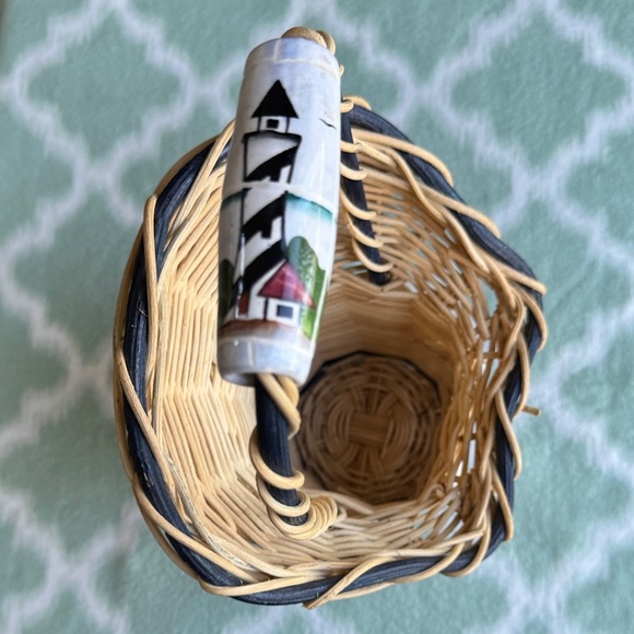 Nautical design Wicker ceramic wine bottle Basket with Handle - Picture 4 of 8